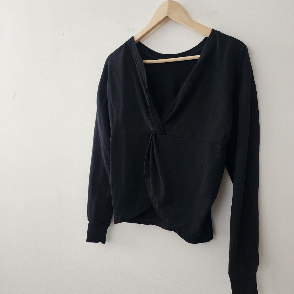 Z by Zella | Black Crewneck Sweater with Open Back Twist